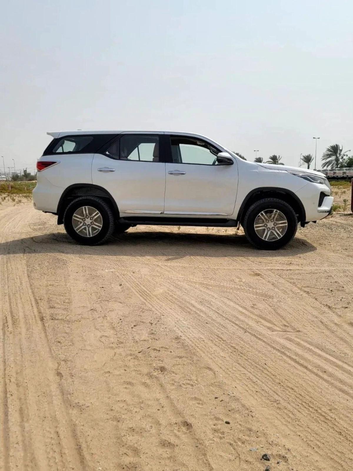 Toyota Fortuner Fortuner 2WD 2.7L petrol 2023-2-2