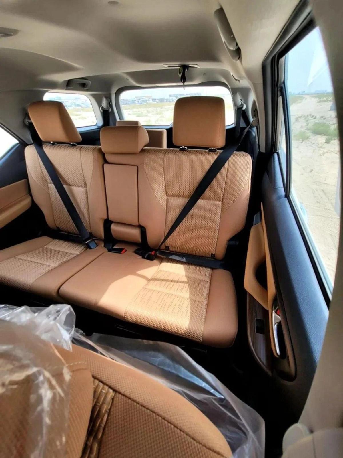 Toyota Fortuner Fortuner 2WD 2.7L petrol 2023-12-12