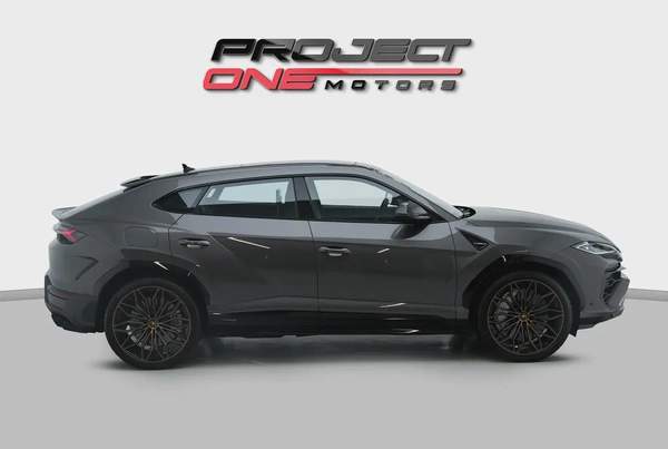 2025 LAMBORGHINI URUS SE