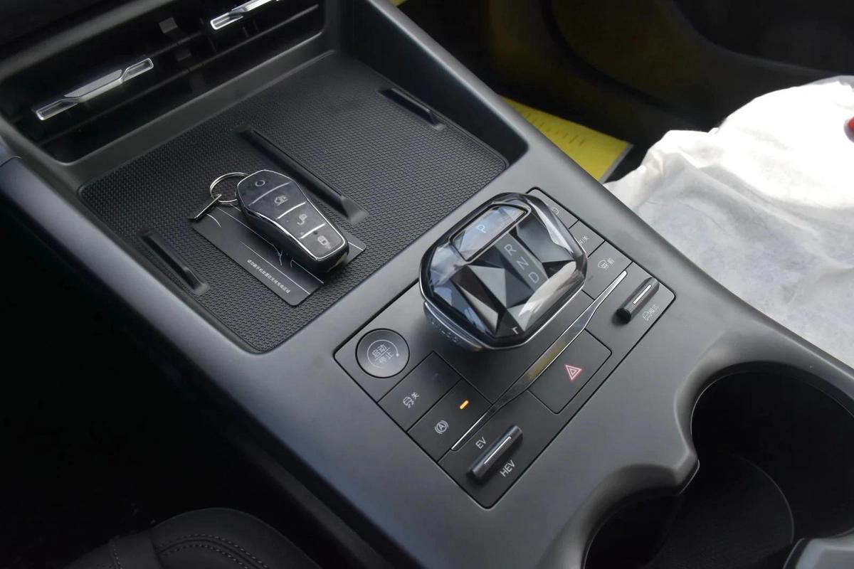 BYD QIN PLUS 2025 | WHITE-12-12