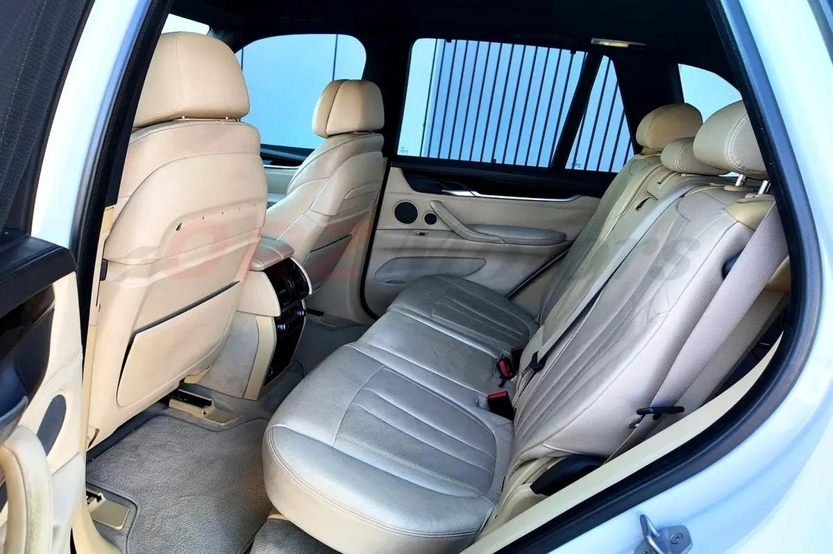 2014 BMW X5 XDrive50i (7 Seater / 2 keys available)-16-16