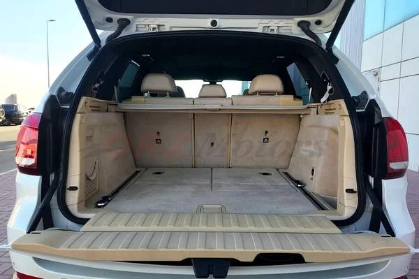 2014 BMW X5 XDrive50i (7 Seater / 2 keys available)
