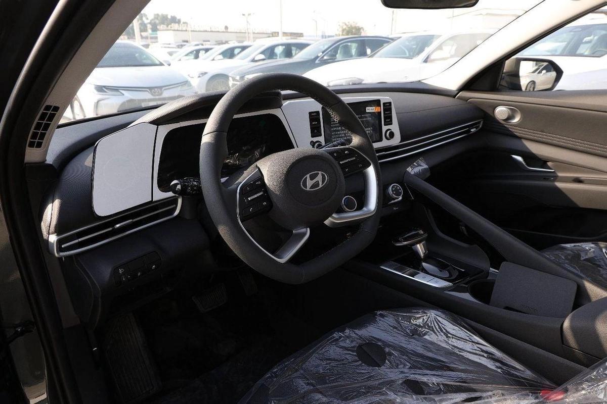 Hyundai Elantra-6-6
