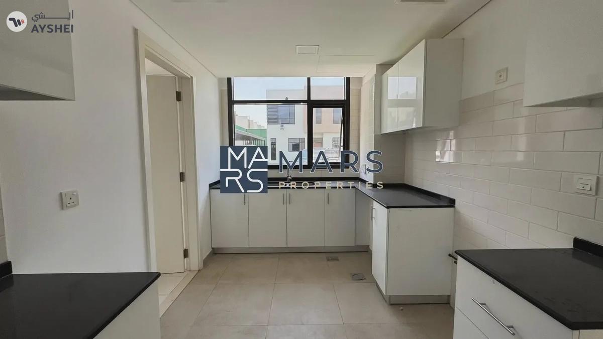 End Unit Villa With Study Room in Excellent Community-7-7