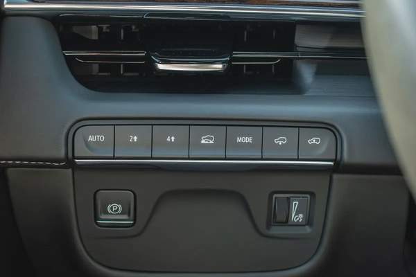 2023 - CADILLAC ESCALADE - /// BRAND NEW CONDITION /// - ONLY 58,000 KM