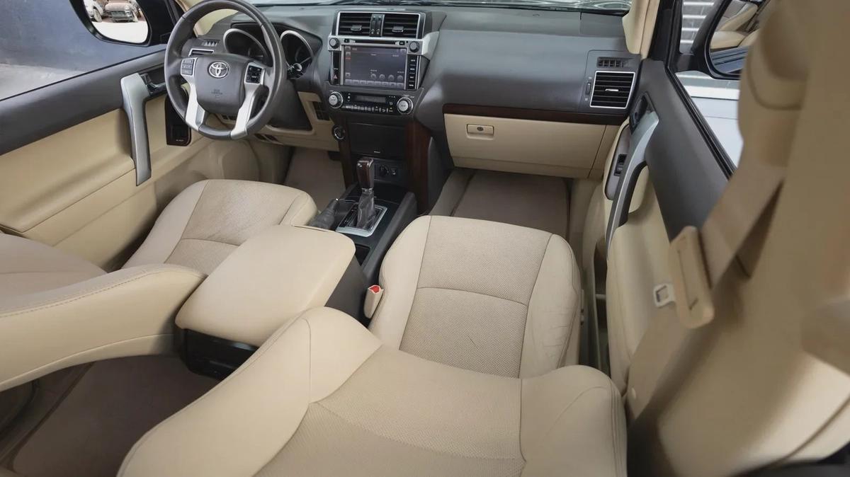 Toyota Land Cruiser Prado 2017-2-2