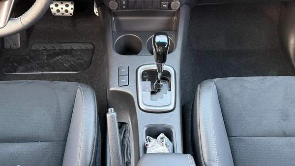 Toyota Hilux GR Sport 4.0L - Toyota Hilux - 2025 – 4.0L V6 4x4 (GCC)