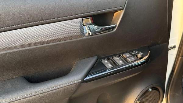 Toyota Hilux GR Sport 4.0L - Toyota Hilux - 2025 – 4.0L V6 4x4 (GCC)