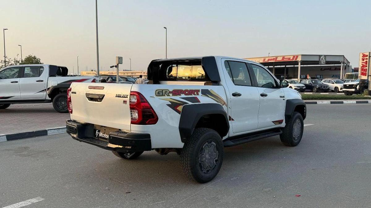 Toyota Hilux GR Sport 4.0L - Toyota Hilux - 2025 – 4.0L V6 4x4 (GCC)-20-20