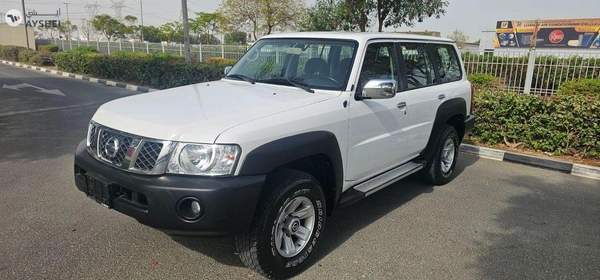Nissan Patrol Safari GL 4.8L A/T (9 Seater)