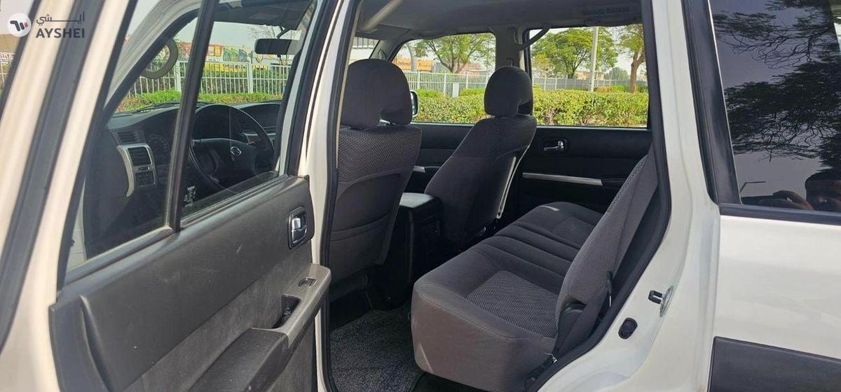 Nissan Patrol Safari GL 4.8L A/T (9 Seater)-2-2