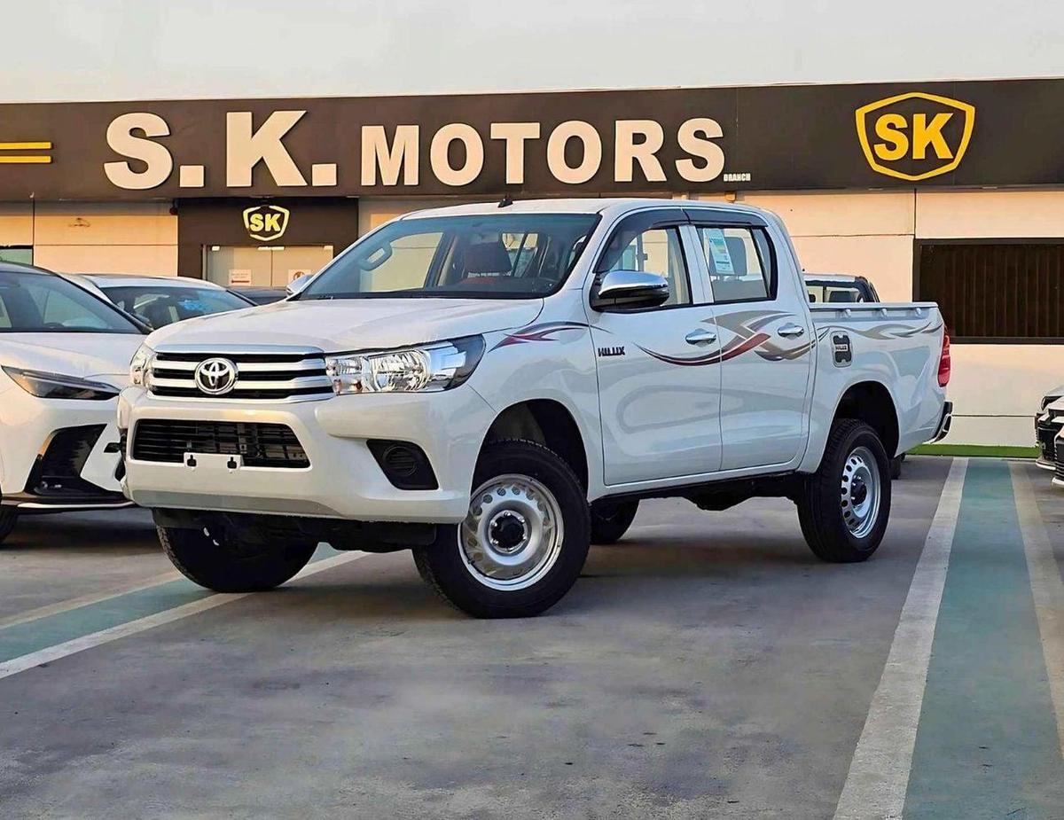 Toyota Hilux NARROW BODY BASIC/ DOUBLE CABIN/ PWR WINDOWS/ KEYLESS ENTRY/ 2 ABG DIESEL AT 2.4L V4 4WD-0-0
