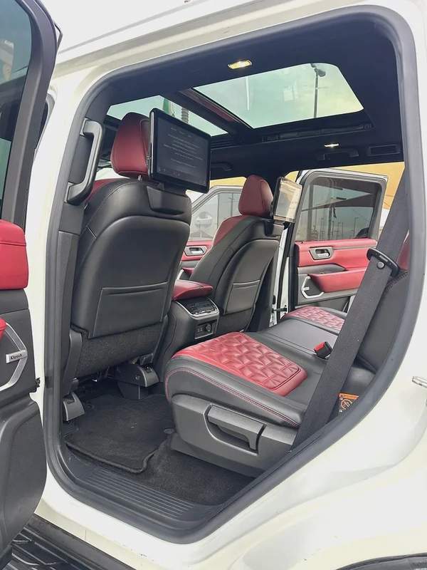 2025 Nissan Patrol LE Platinum - GCC Specs - Brand New