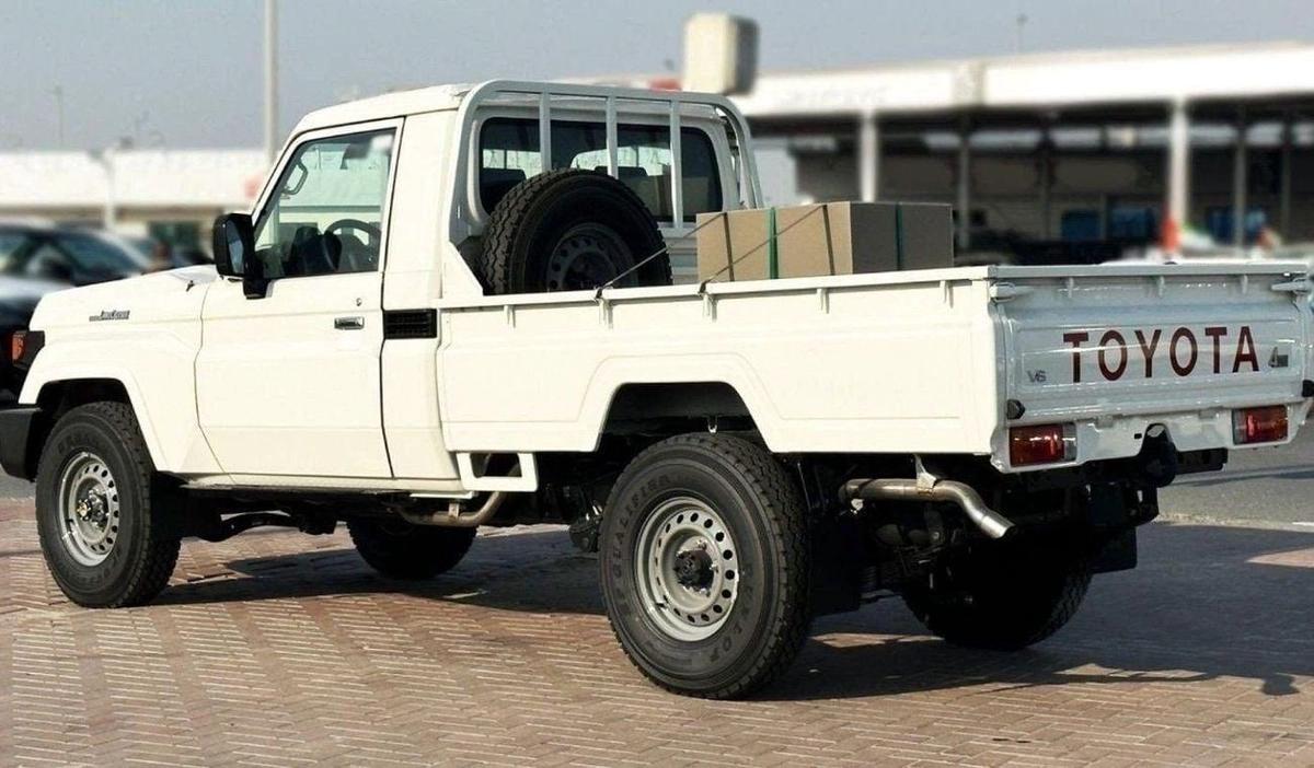 Toyota Land Cruiser Pick Up Toyota Land Cruiser Pick up LC79 SC 4.2L Diesel MY2025 V6 0KM-3-3