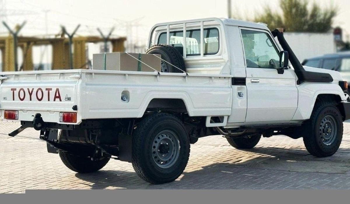 Toyota Land Cruiser Pick Up Toyota Land Cruiser Pick up LC79 SC 4.2L Diesel MY2025 V6 0KM-4-4