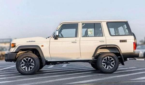 Toyota Land Cruiser 70 LX 2.8L LX 2.8L