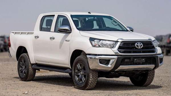 Toyota Hilux DC 2.7P AT mid option 4X4 MY2025 – WHITE