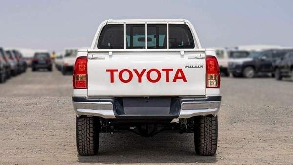 Toyota Hilux DC 2.7P AT mid option 4X4 MY2025 – WHITE