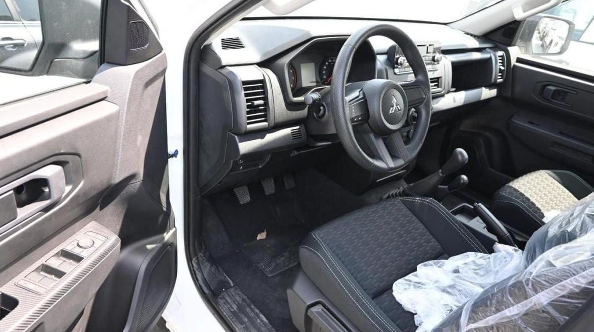 Mitsubishi L200 GLX 2.4L-6-6