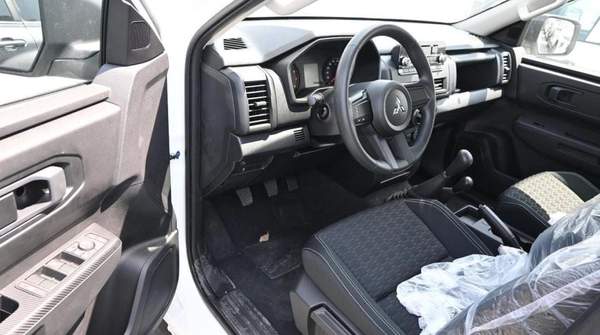 Mitsubishi L200 GLX 2.4L