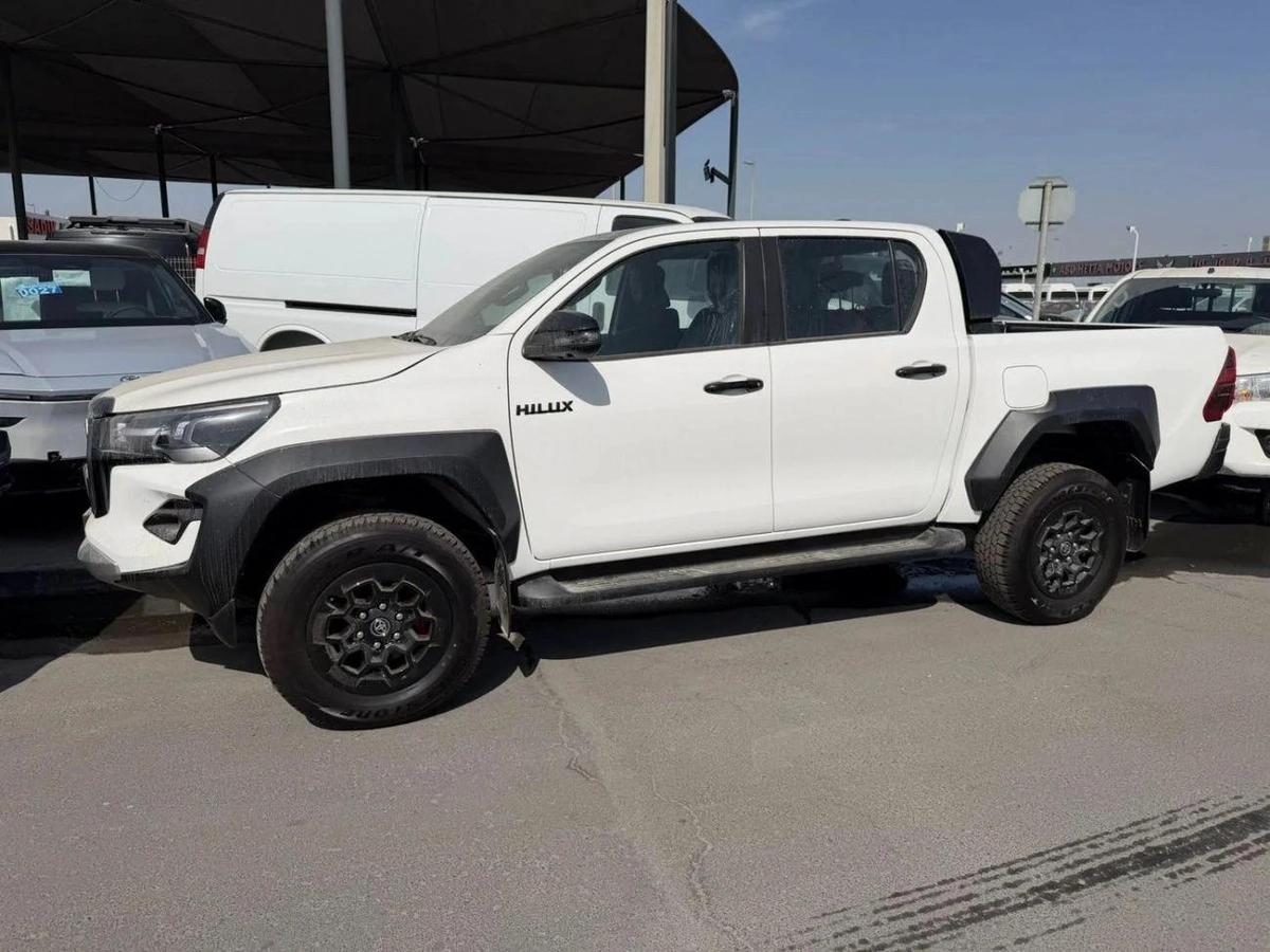 New Toyota Hilux 2025-3-3