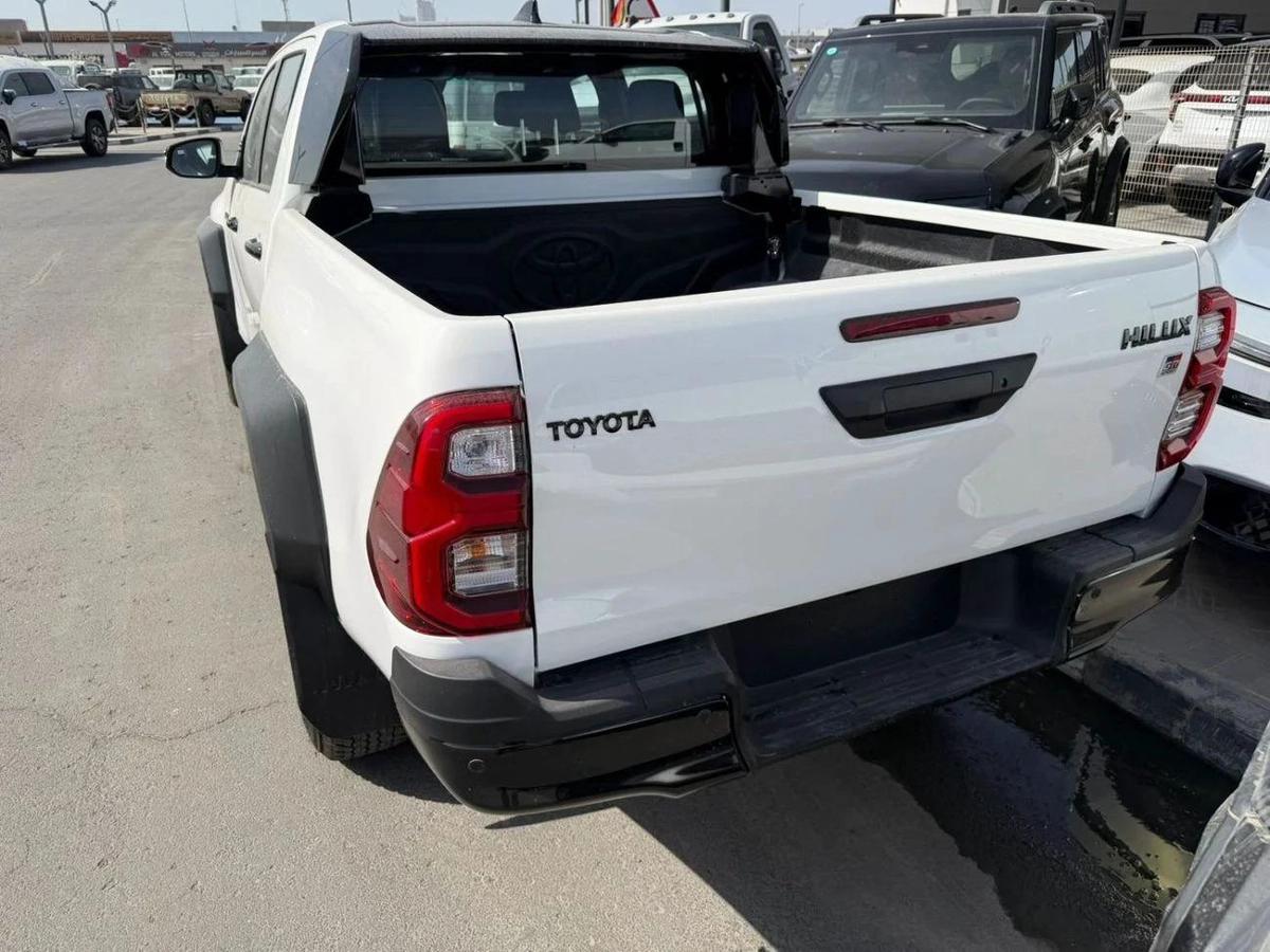 New Toyota Hilux 2025-2-2