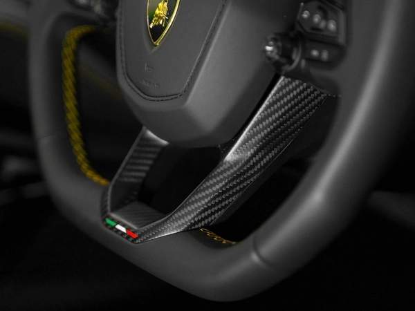 BRAND NEW REVUELTO - TOP SPEC