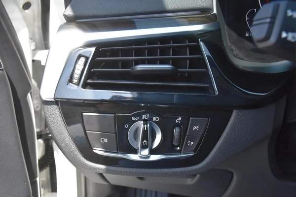 520i RWD 2023 | WHITE