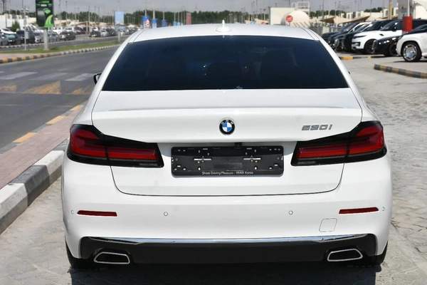 520i RWD 2023 | WHITE