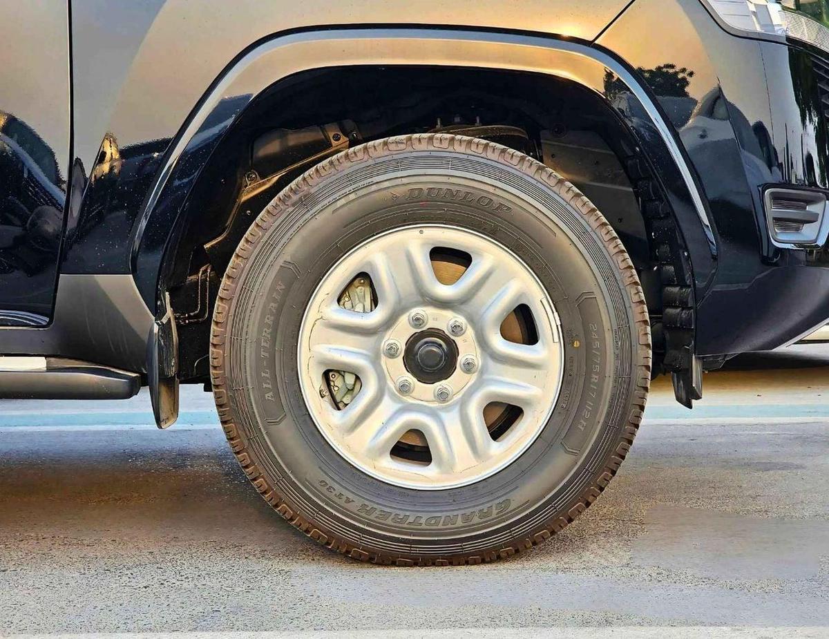 Toyota Land Cruiser LC 300 / GX E1 / TWIN TURBO / 3.3L V6 DIESEL A/T (CODE#GX E1)-5-5