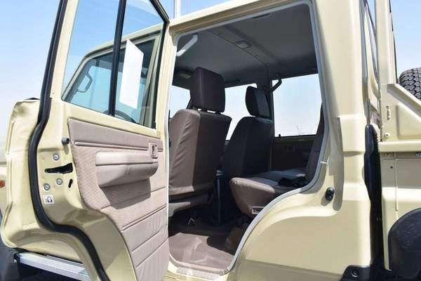 Toyota Land Cruiser Pick Up DC 2.8AT diesel