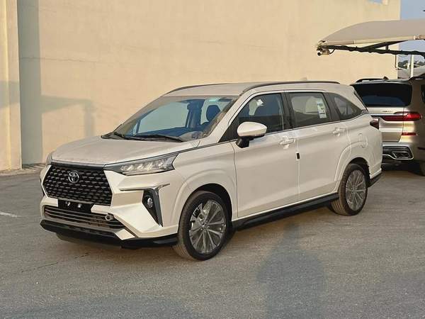 2025 Toyota Veloz GX - GCC Specs - Brand New