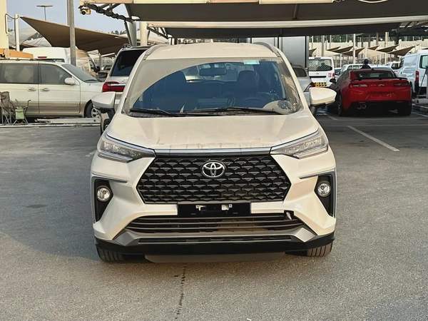 2025 Toyota Veloz GX - GCC Specs - Brand New