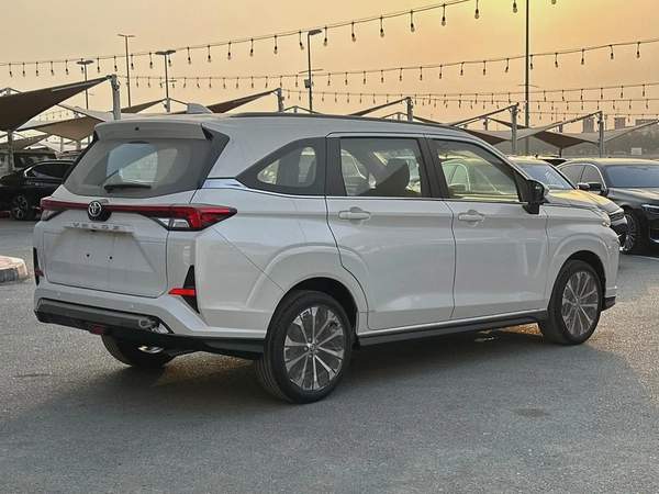 2025 Toyota Veloz GX - GCC Specs - Brand New