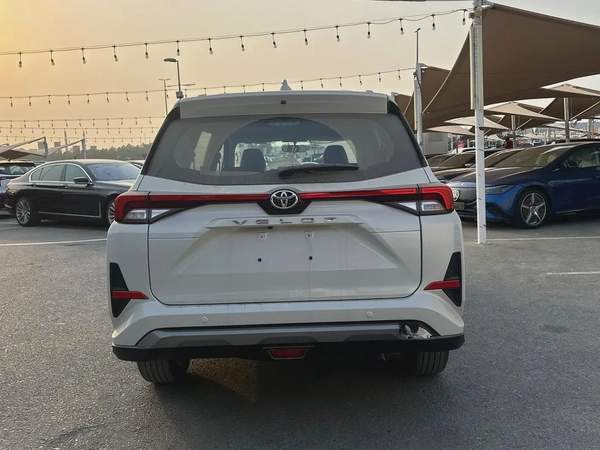 2025 Toyota Veloz GX - GCC Specs - Brand New