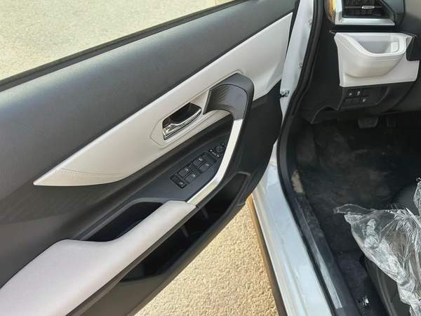 2025 Toyota Veloz GX - GCC Specs - Brand New