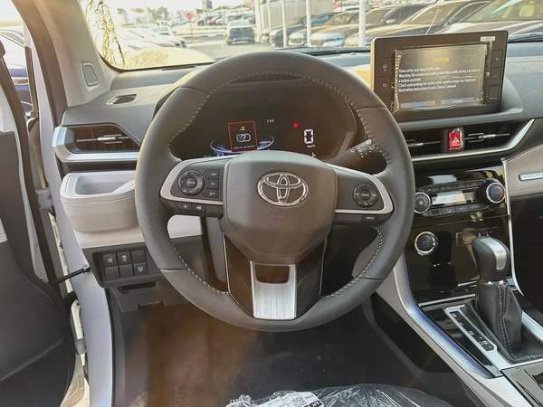 2025 Toyota Veloz GX - GCC Specs - Brand New