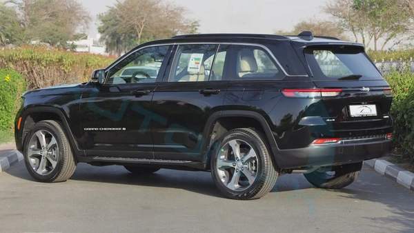 ( Eid al-Adha Offer ) 2025 JEEP GRAND CHEROKEE LIMITED PLUS GCC 0Km With 3 Yrs or 60K Km Warranty