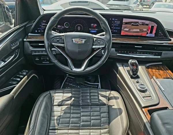 Cadillac Escalade Sport Platinum 6.2L AWD Original Paint 2021 GCC