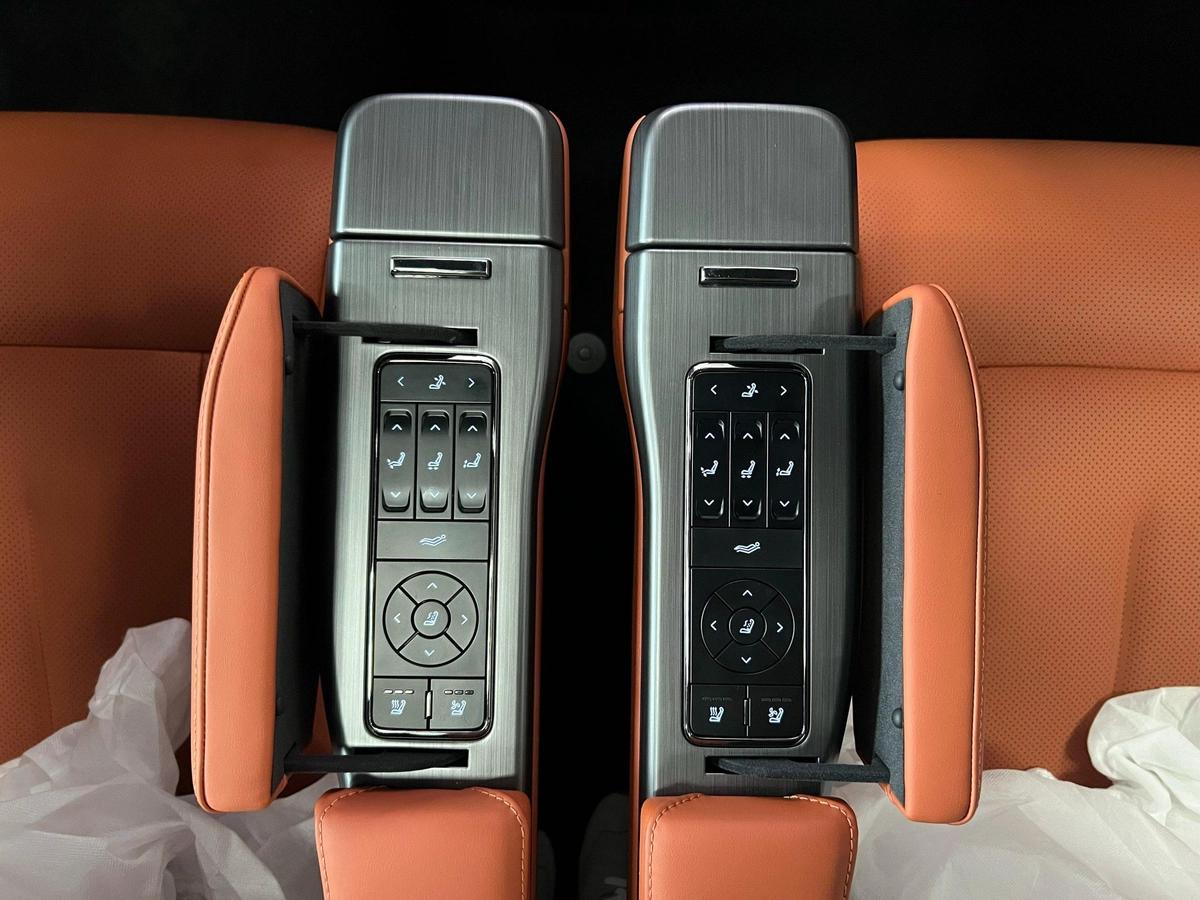 ROX 01 VIP Luxury 6-Seater 2024-2-2