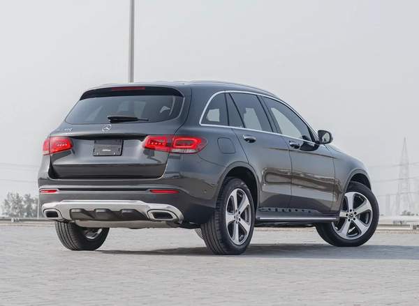 MERCEDES-GLC300 2021