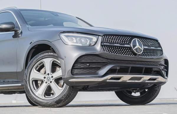 MERCEDES-GLC300 2021