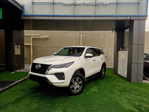 Toyota Fortuner EXR / V4 2.7L/ NEW SHAPE/ LEATHER/ LOW MILEAGE