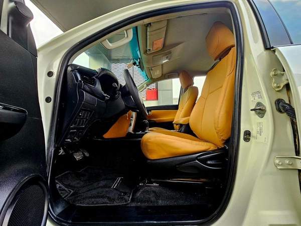 Toyota Fortuner EXR / V4 2.7L/ NEW SHAPE/ LEATHER/ LOW MILEAGE