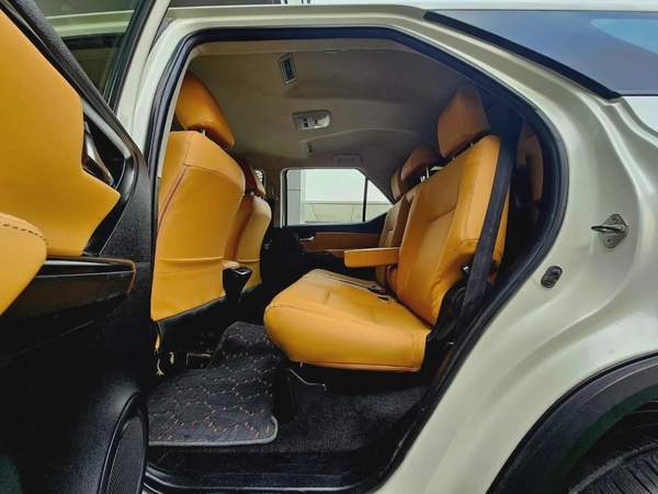 Toyota Fortuner EXR / V4 2.7L/ NEW SHAPE/ LEATHER/ LOW MILEAGE