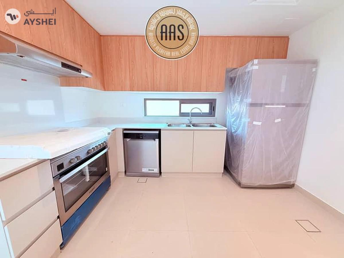 Spacious brand new villa with maid room in Dubai south-9-9