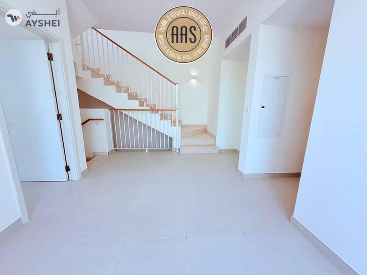 Spacious brand new villa with maid room in Dubai south-13-13