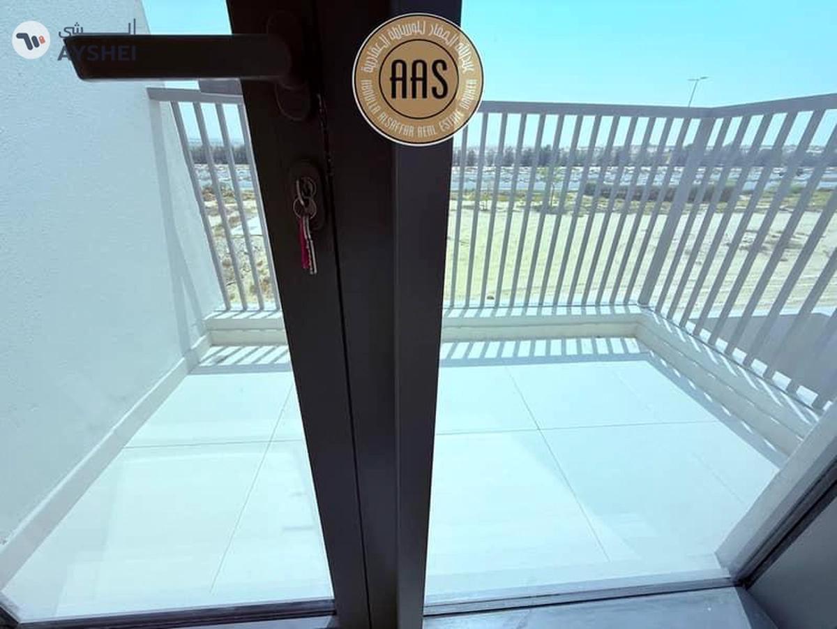 Spacious brand new villa with maid room in Dubai south-14-14