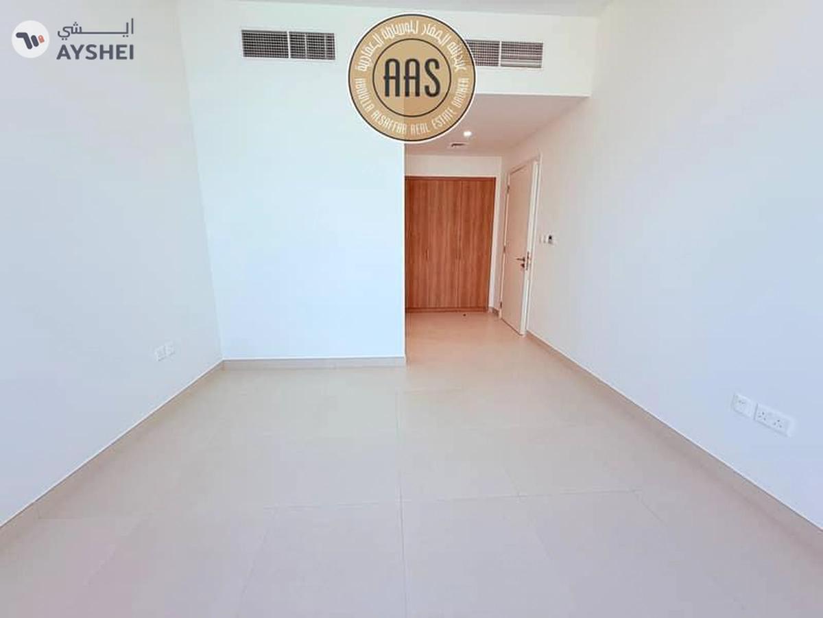 Spacious brand new villa with maid room in Dubai south-15-15