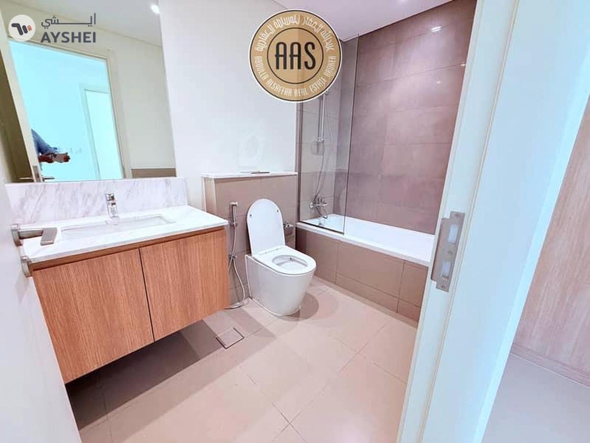 Spacious brand new villa with maid room in Dubai south-17-17